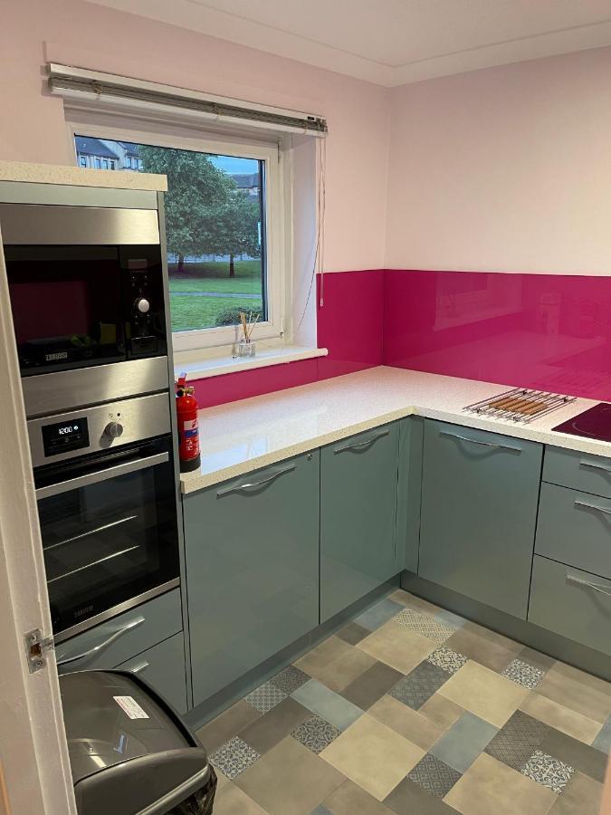 2 Bed Contemporary Apartment Glasgow Free Parking Netflix Sleeps 4 Exterior photo