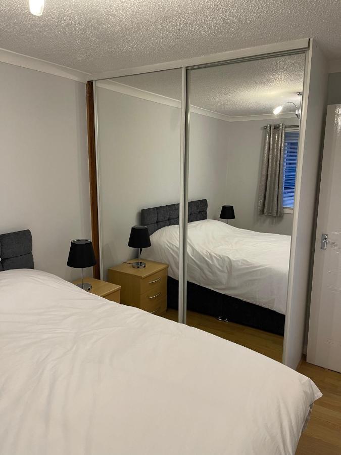 2 Bed Contemporary Apartment Glasgow Free Parking Netflix Sleeps 4 Exterior photo