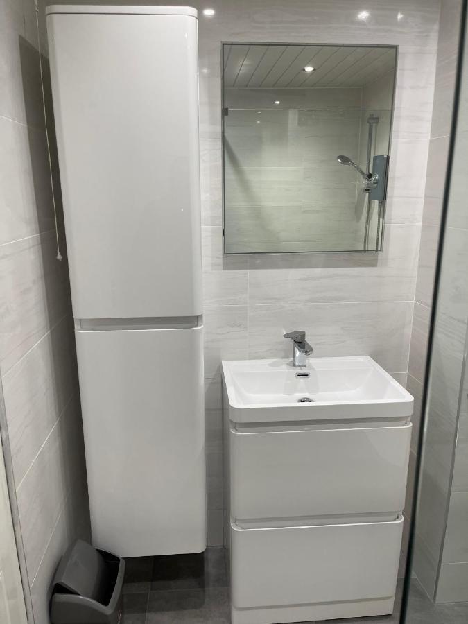 2 Bed Contemporary Apartment Glasgow Free Parking Netflix Sleeps 4 Exterior photo