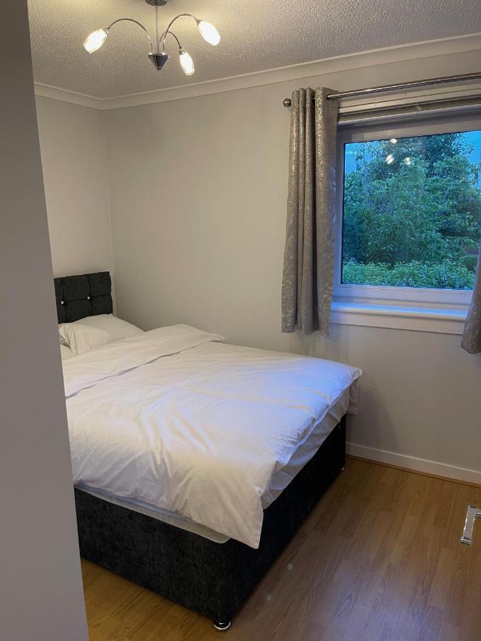 2 Bed Contemporary Apartment Glasgow Free Parking Netflix Sleeps 4 Exterior photo